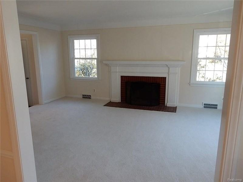 1787 Stanhope St - Photo 3 of 19