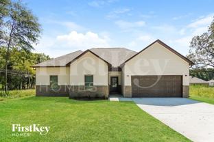 350 S Pine Dr - Photo 1 of 1