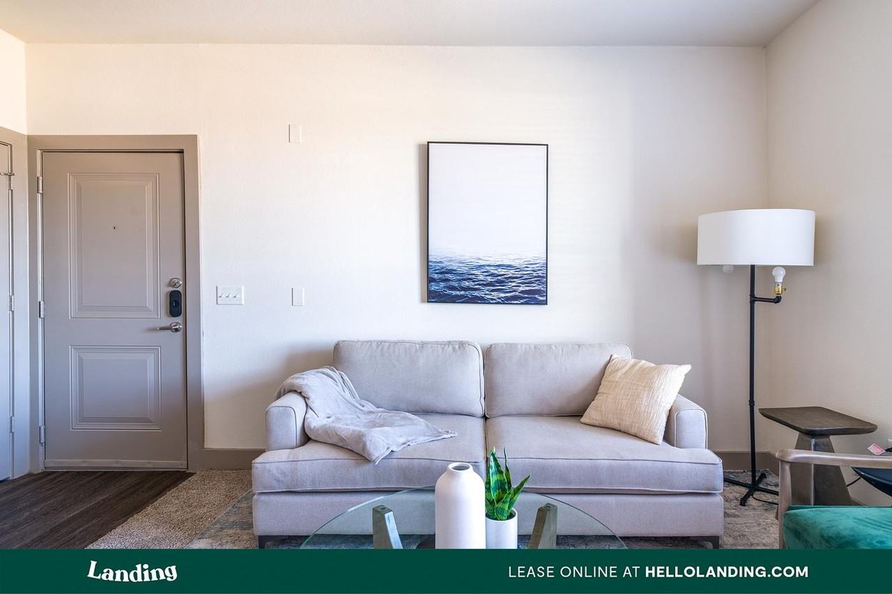 4115 Louetta Rd - Photo 3 of 50