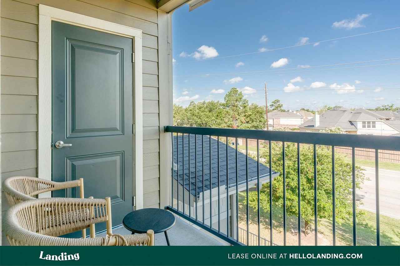 4115 Louetta Rd - Photo 4 of 50