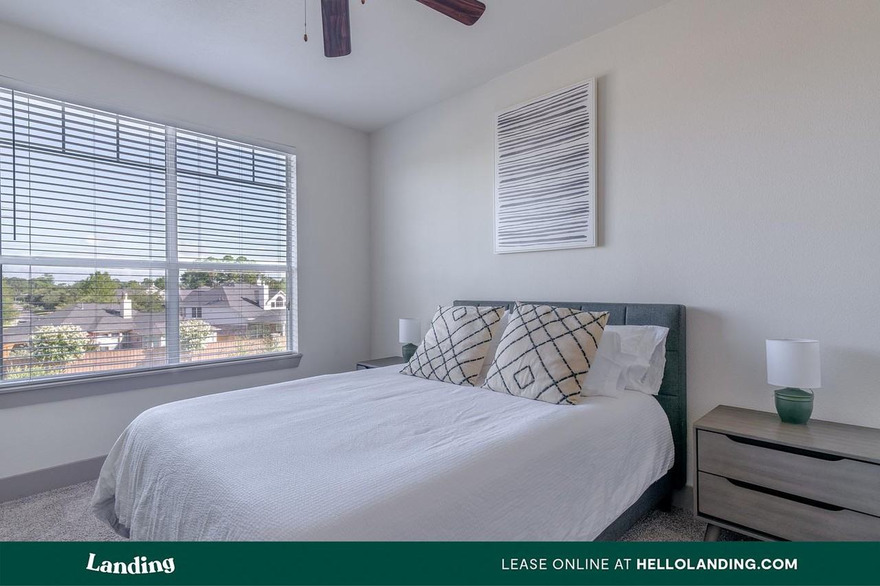 4115 Louetta Rd - Photo 5 of 50