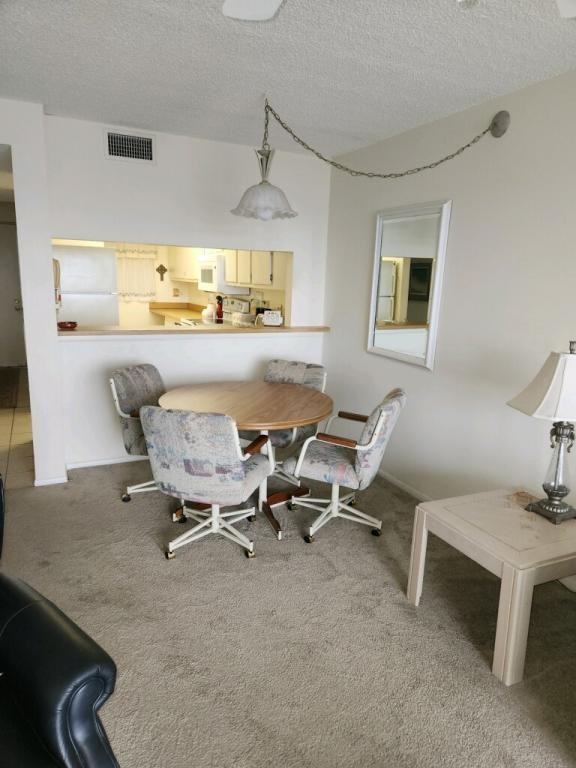 2467 S Washington Ave - Photo 3 of 8