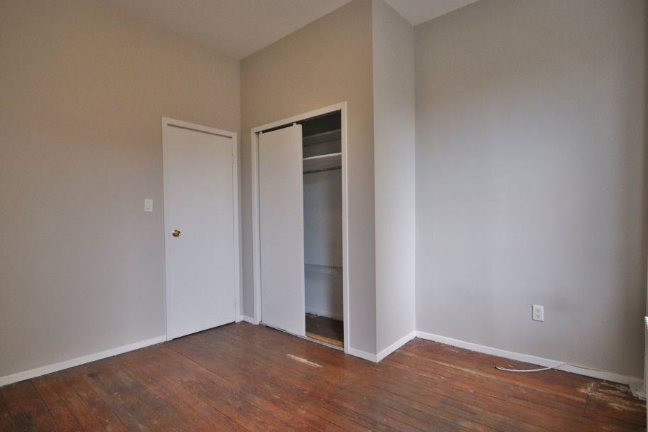 543 E 5th St #10 - Photo 5 of 7