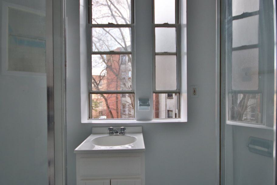 543 E 5th St #10 - Photo 7 of 7