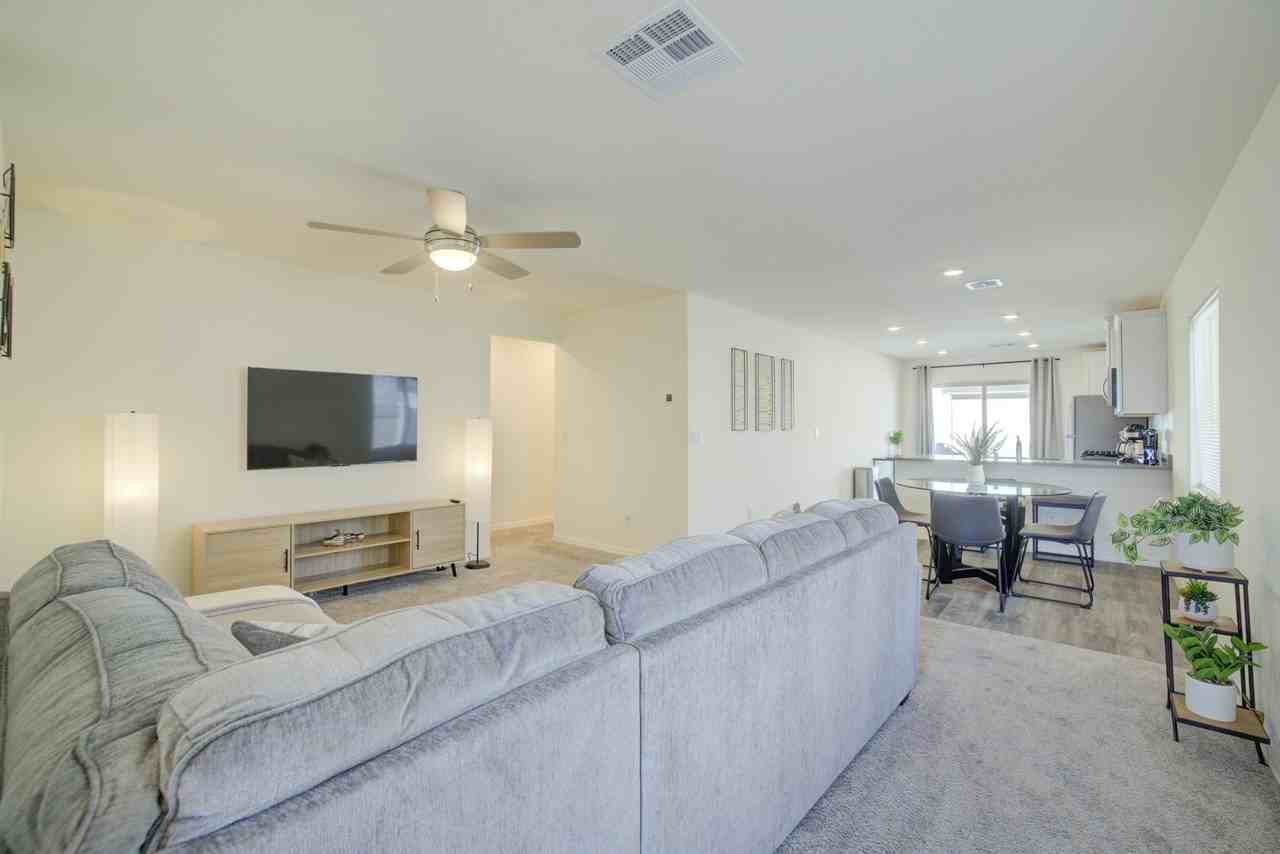 1586 Oro Grande Dr - Photo 3 of 39