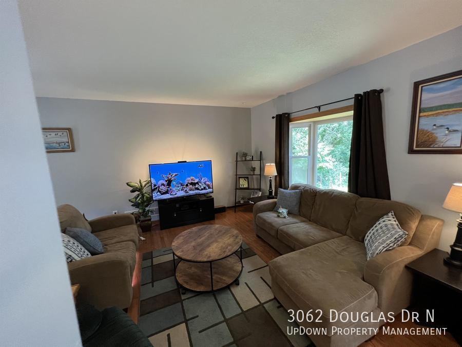3062 Douglas Dr N - Photo 2 of 18