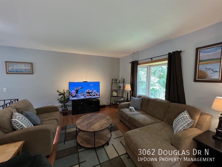 3062 Douglas Dr N - Photo 3 of 18