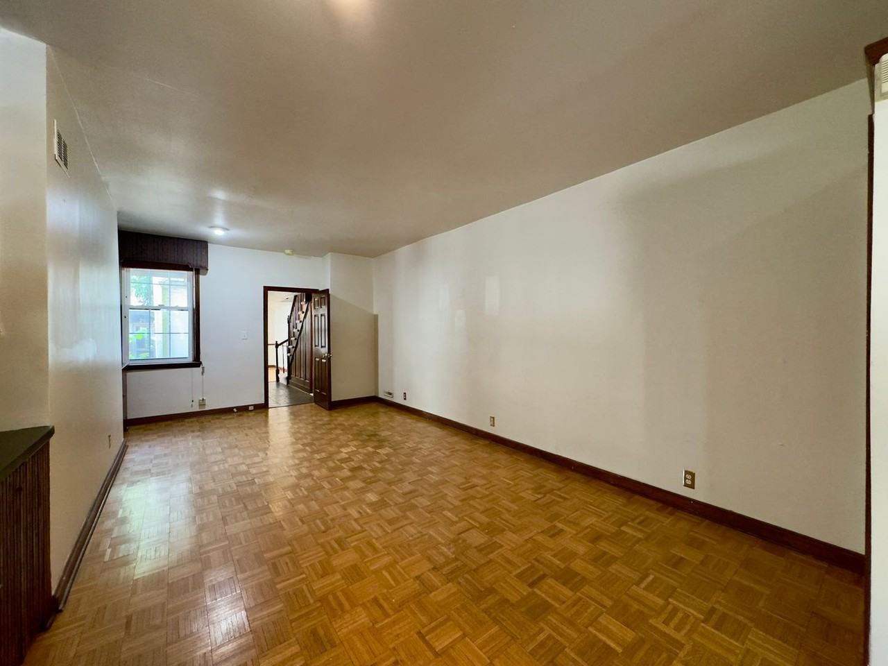 331 S Ann St - Photo 4 of 46