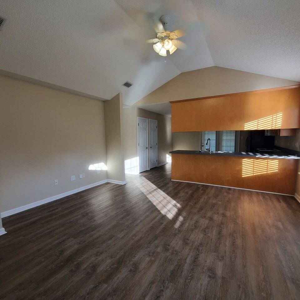 3401 Studstill Rd - Photo 2 of 13