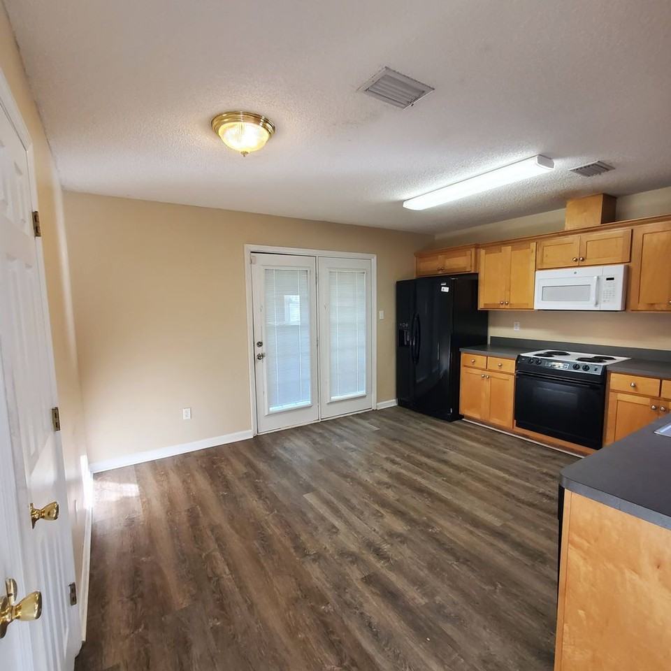 3401 Studstill Rd - Photo 3 of 13