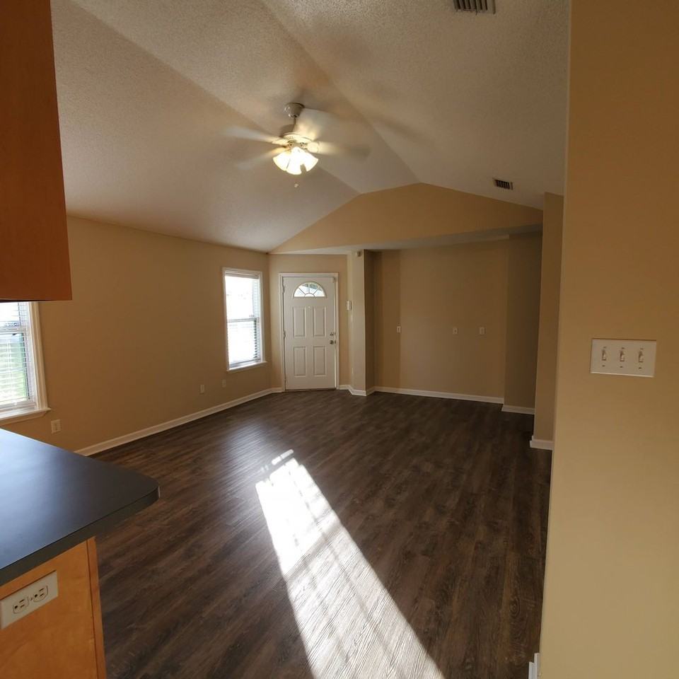 3401 Studstill Rd - Photo 4 of 13