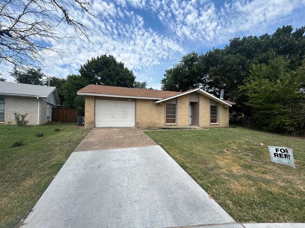 318 Glendale Dr - Photo 4 of 14