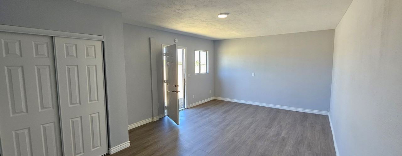 14584 Muscatel St - Photo 3 of 21