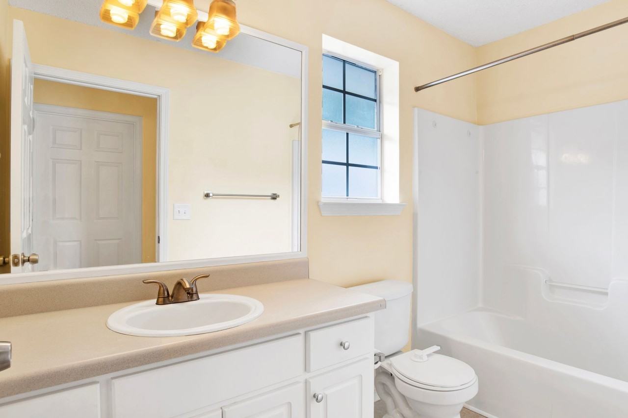 6246 Cottage Woods Dr - Photo 4 of 11