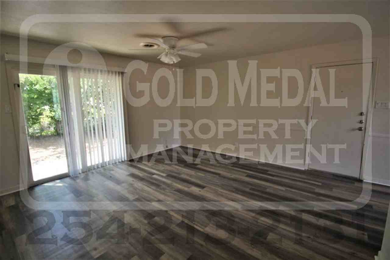 1201 Santa Rosa Dr - Photo 4 of 17