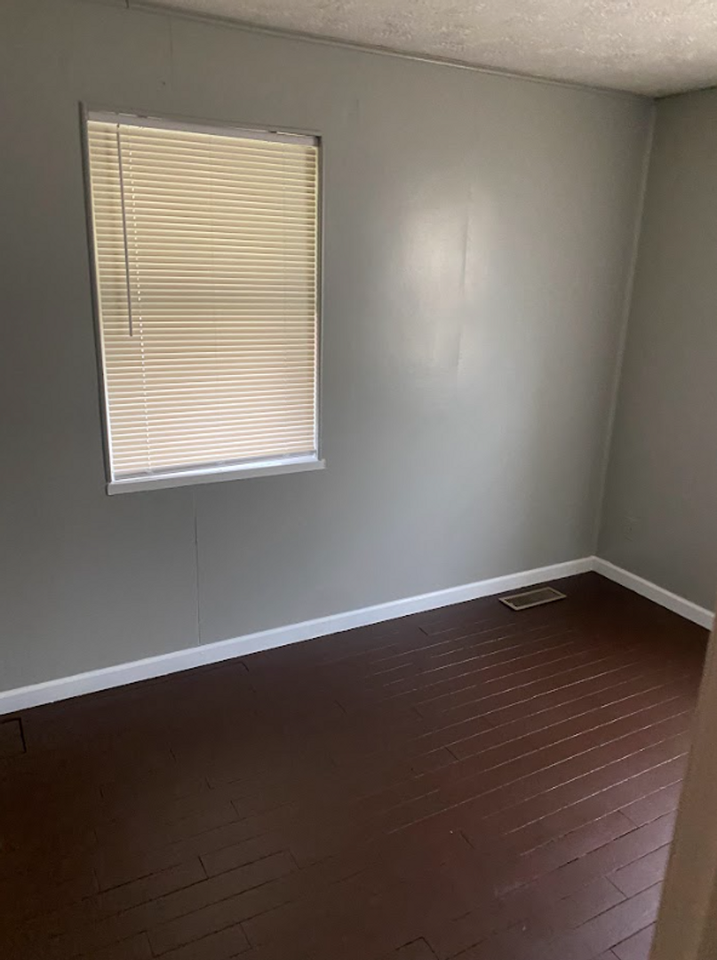 432 W Stewart St - Photo 6 of 17