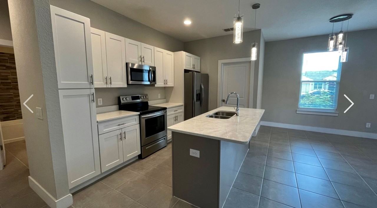 1157 Hudson Harbor Ln - Photo 6 of 27