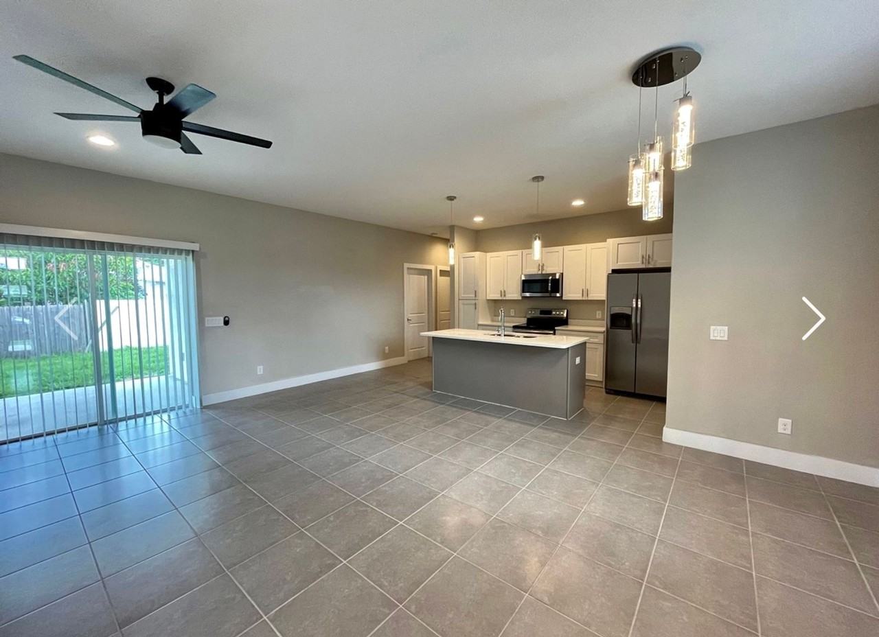 1157 Hudson Harbor Ln - Photo 2 of 27