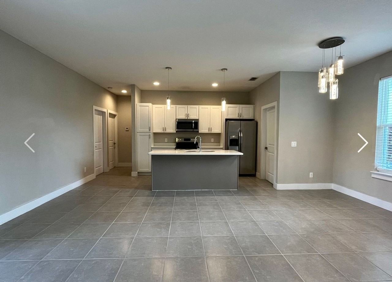 1157 Hudson Harbor Ln - Photo 3 of 27