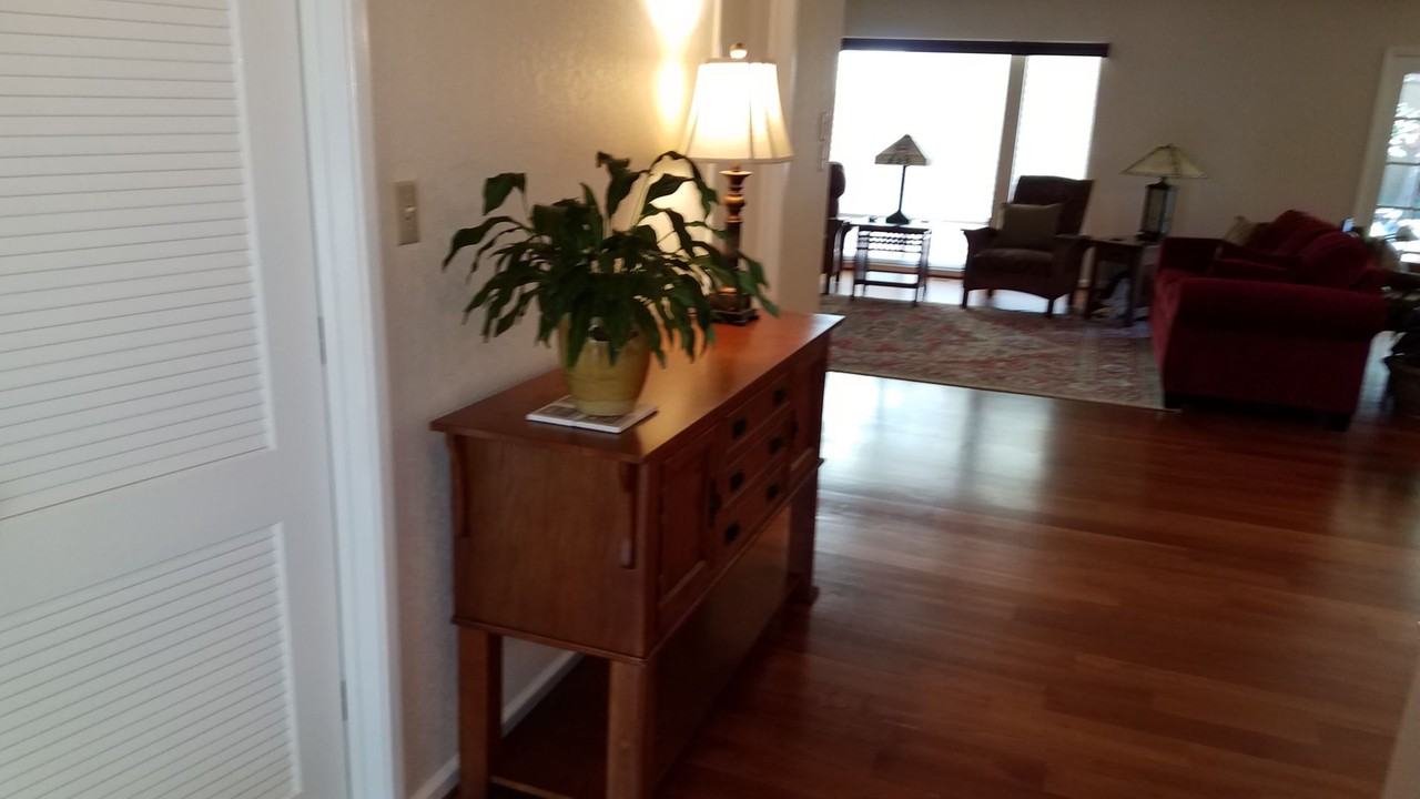 1105 Humbug Way - Photo 2 of 10