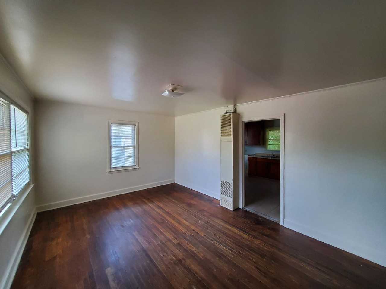 1516 Perkins St - Photo 3 of 5