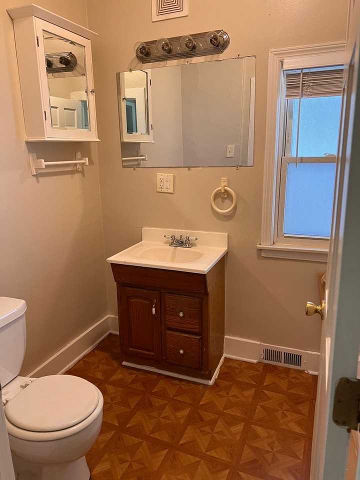 3430 Pershing St - Photo 6 of 13