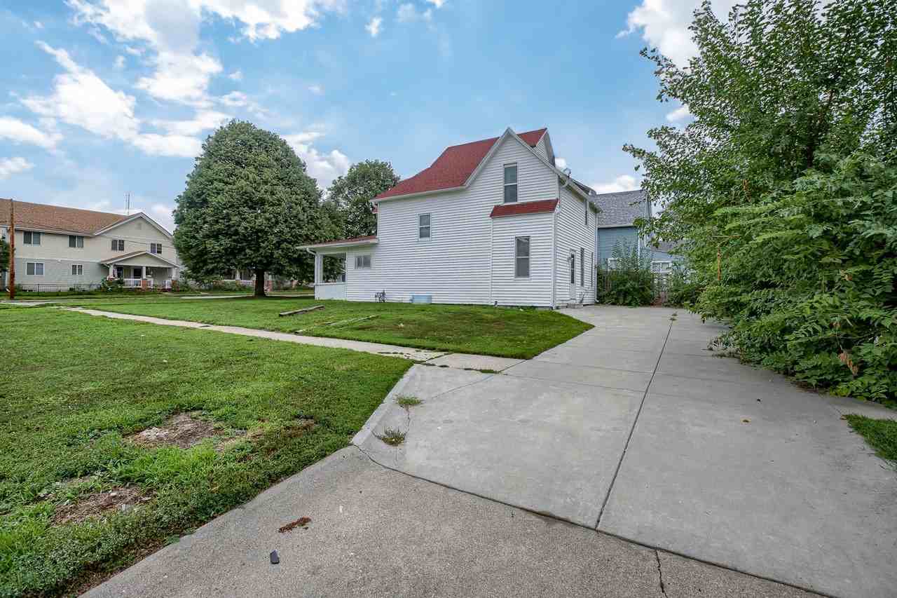 2309 U St - Photo 3 of 25