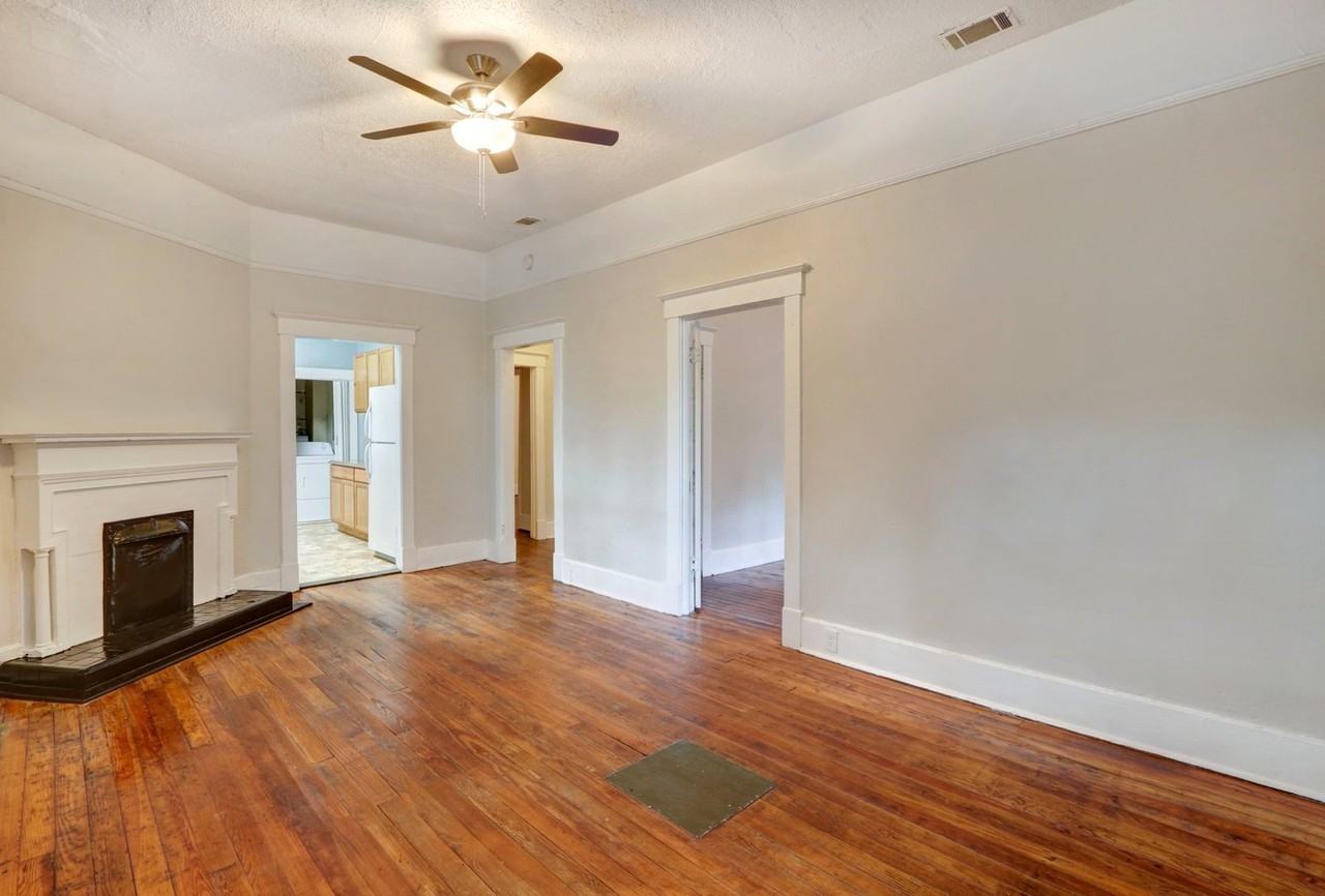 706 E 34th St - Photo 3 of 26