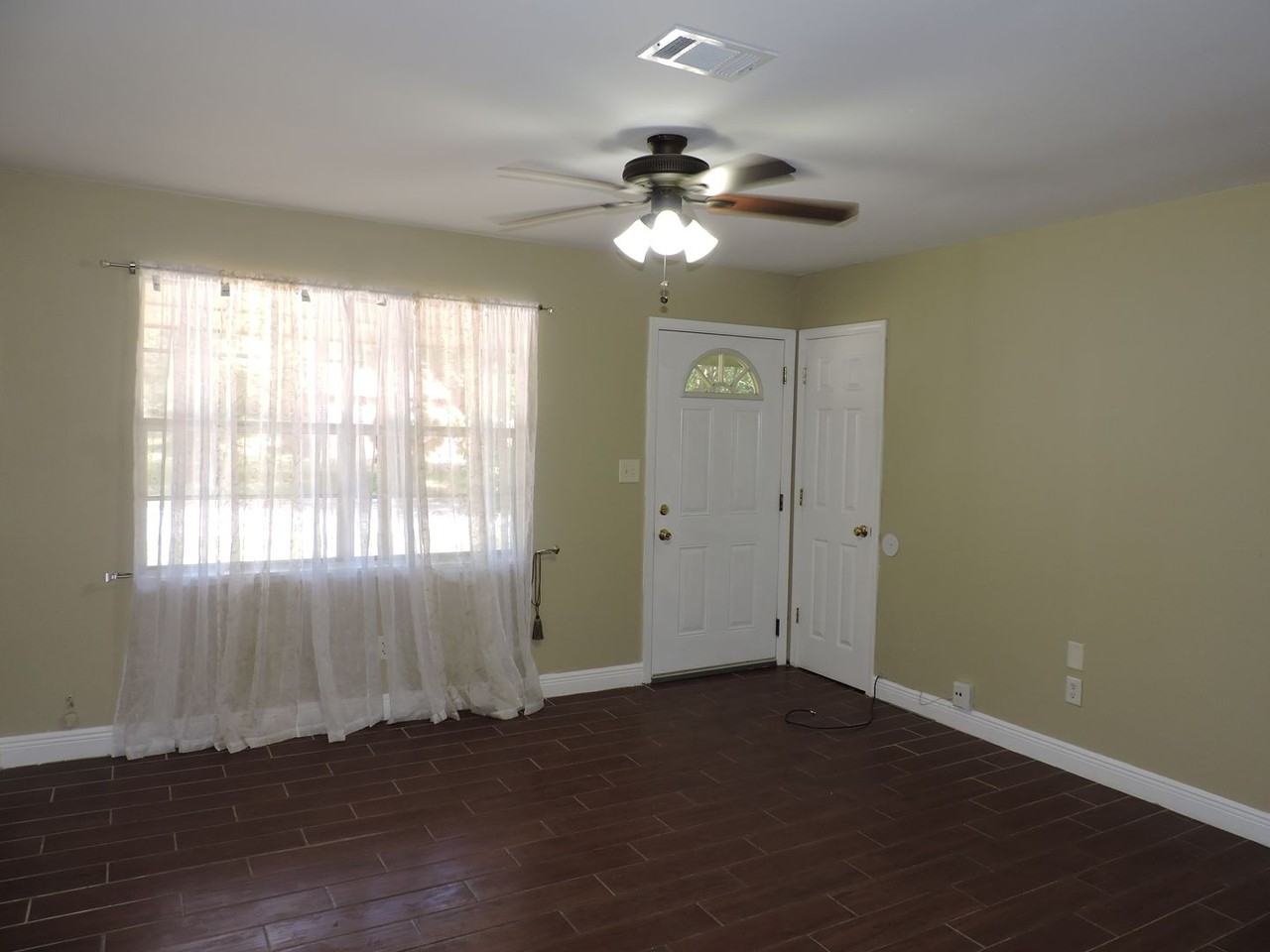 291 Corrydale Drive - Photo 2 of 13
