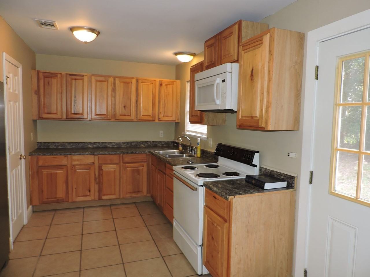291 Corrydale Drive - Photo 3 of 13