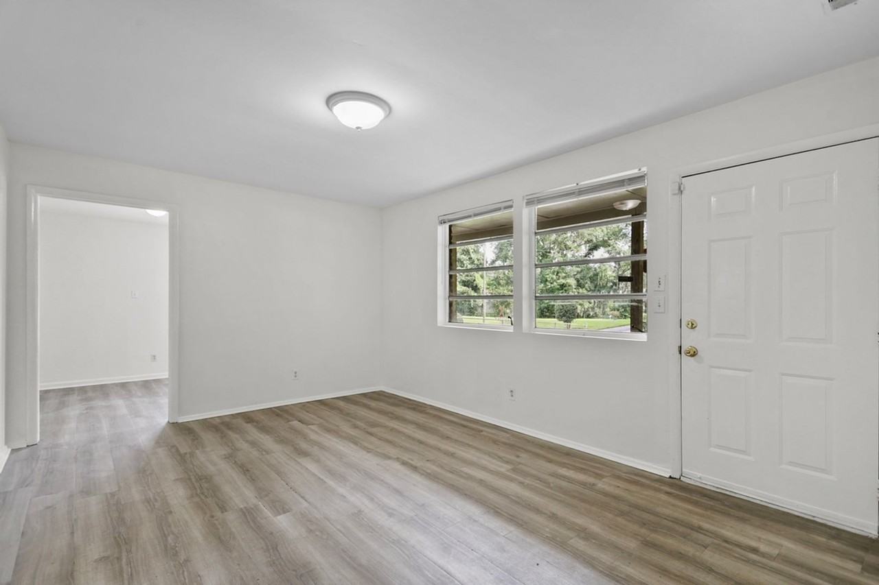 117 Croatan St - Photo 2 of 15
