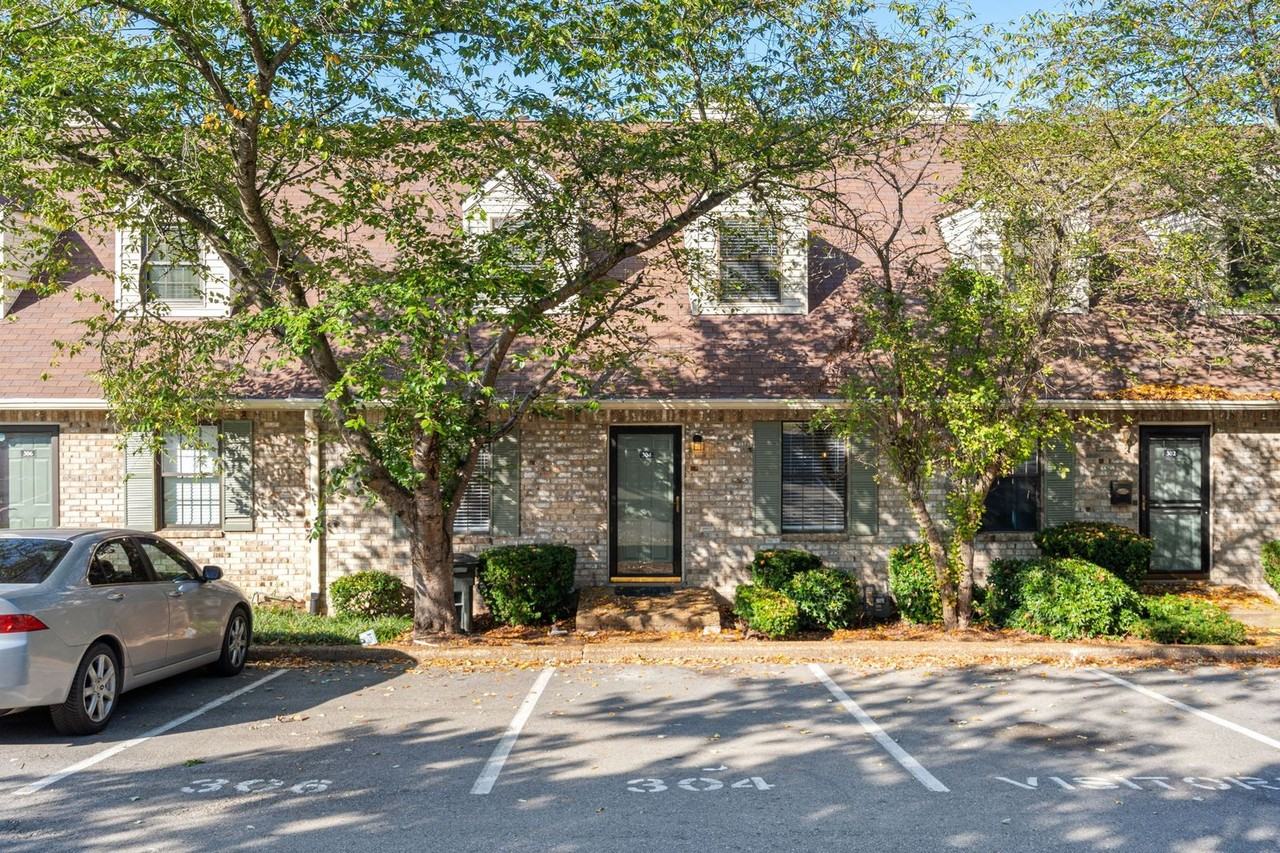 304 Deerpoint Dr