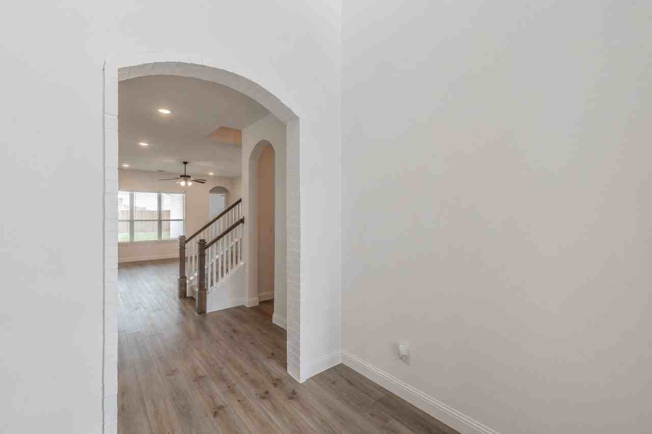 105 Observation Dr W - Photo 6 of 50