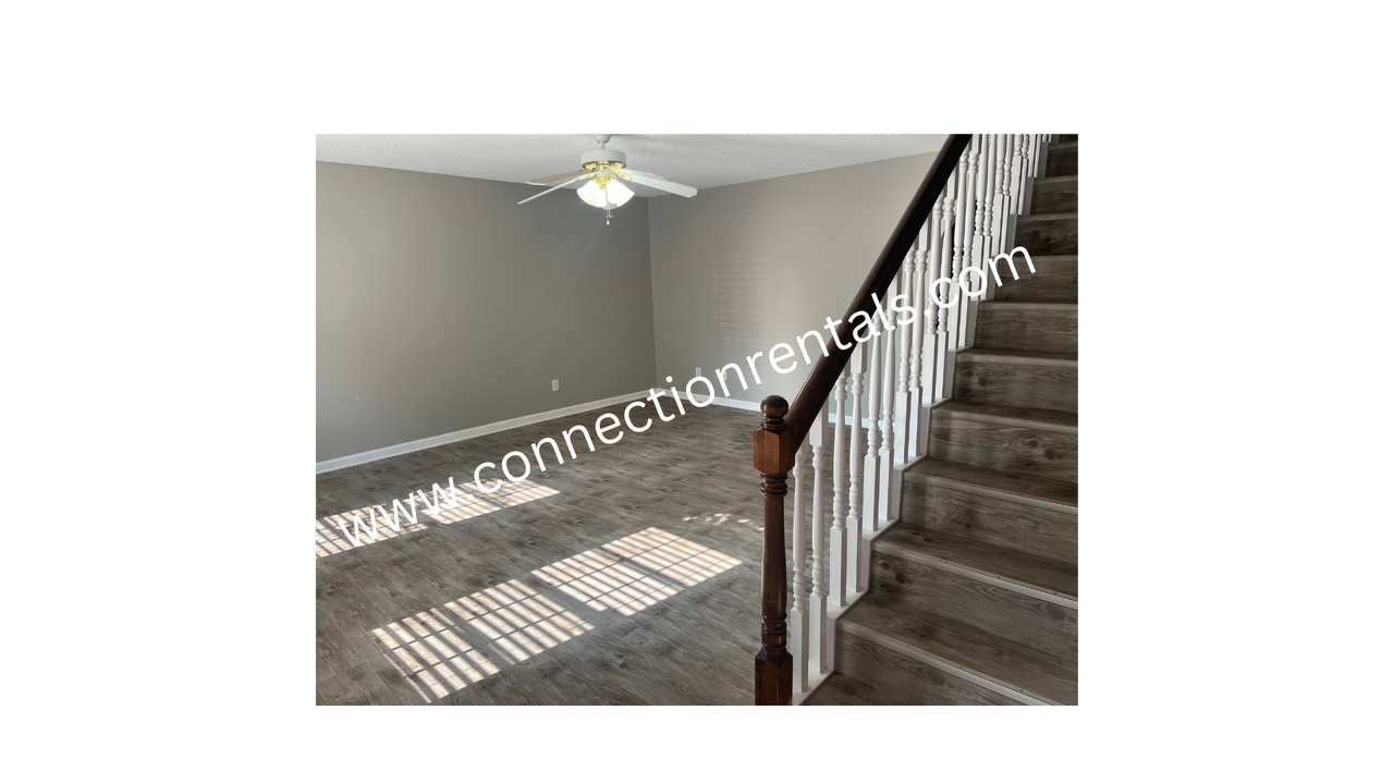 1701 W Oak Dr - Photo 2 of 12