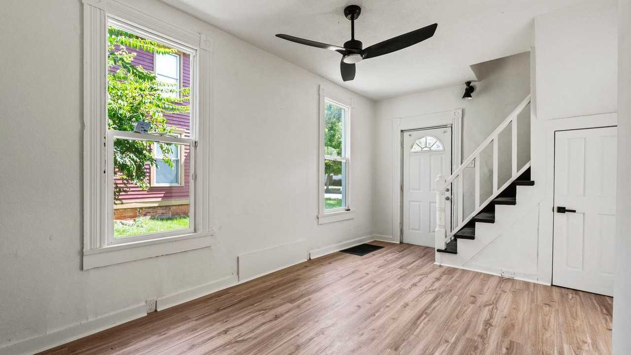 1340 Park Ave - Photo 3 of 35