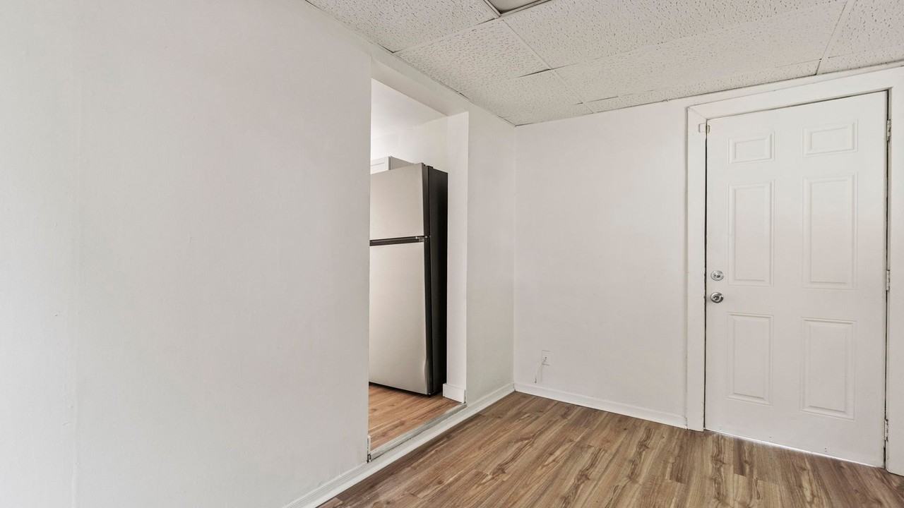 1340 Park Ave - Photo 6 of 35