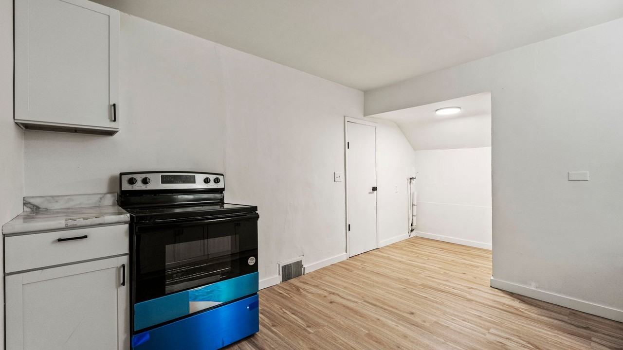 1340 Park Ave - Photo 7 of 35