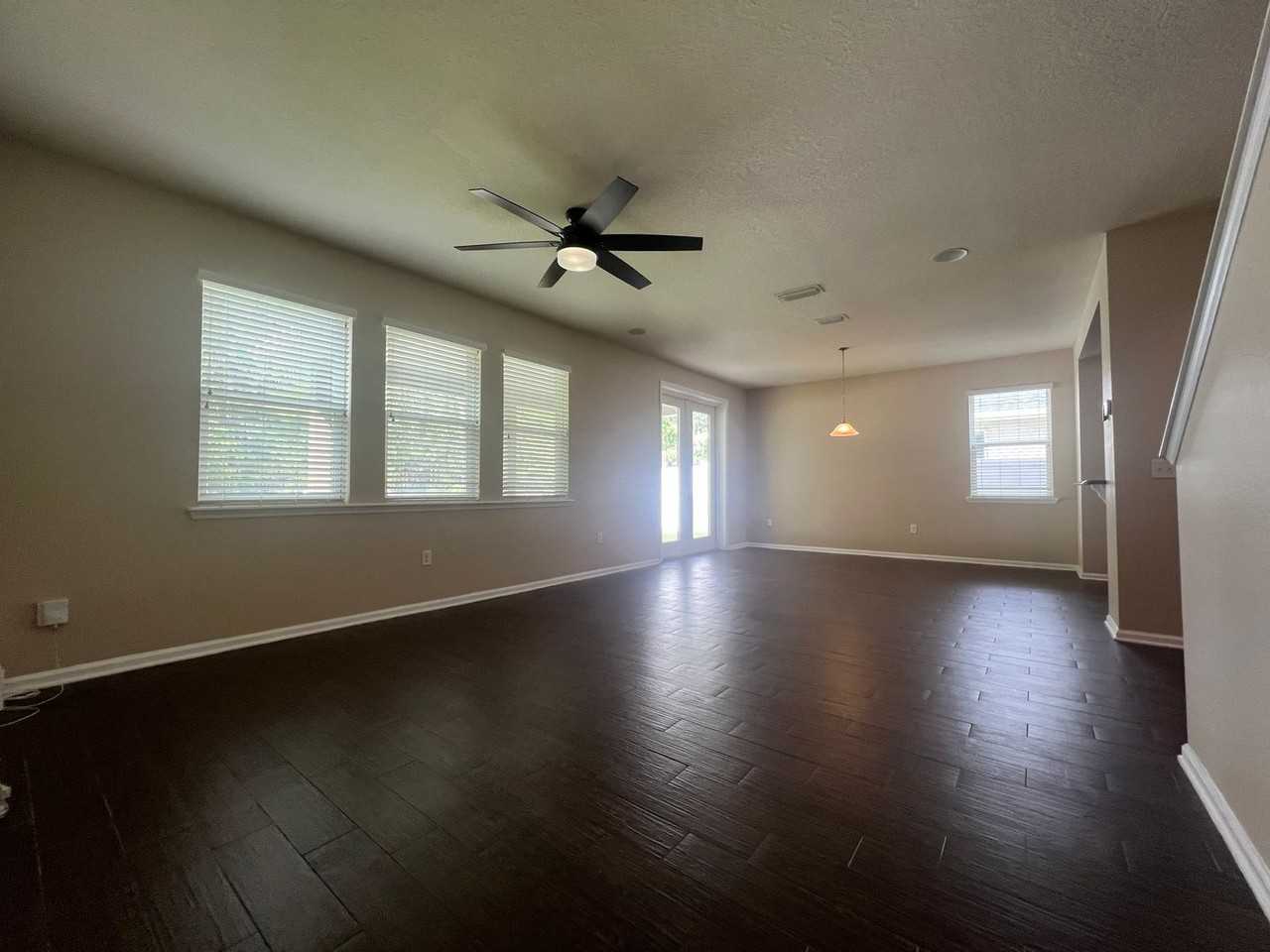 129 Pergola Pl - Photo 3 of 34