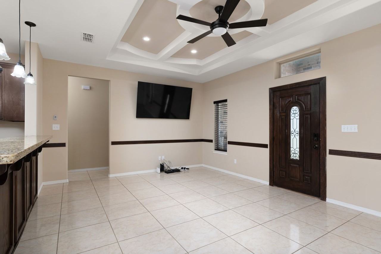 409 S Tamm Ln - Photo 2 of 22