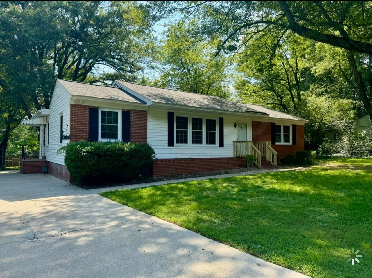 3313 Wilshire Dr - Photo 2 of 37