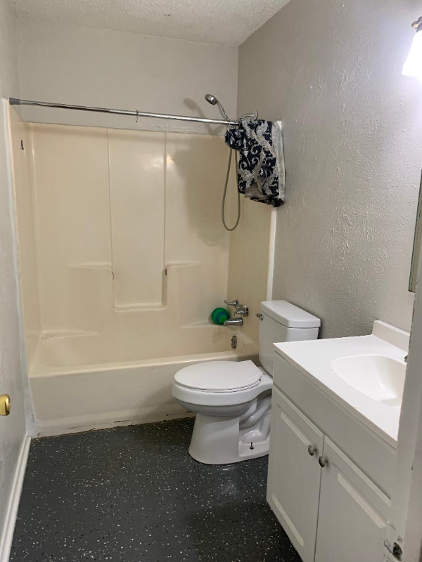 122 Willowbrook Dr - Photo 2 of 11