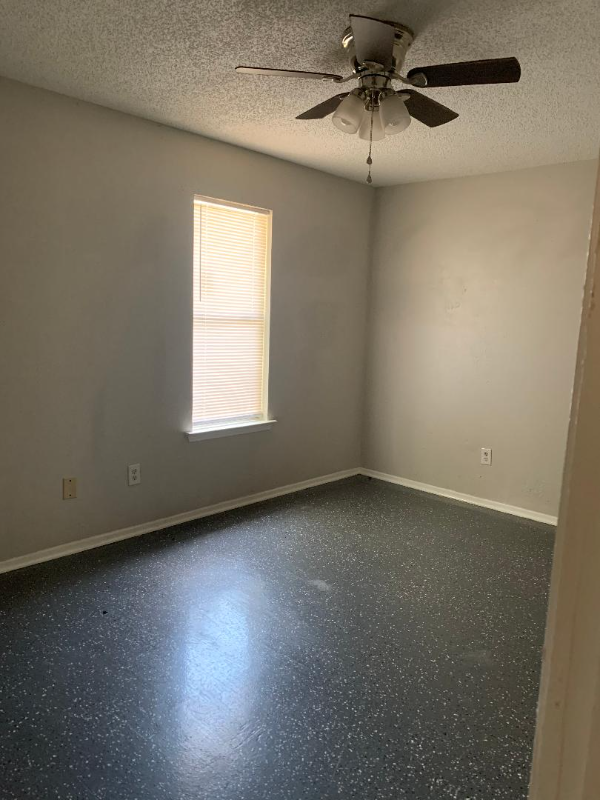 122 Willowbrook Dr - Photo 3 of 11