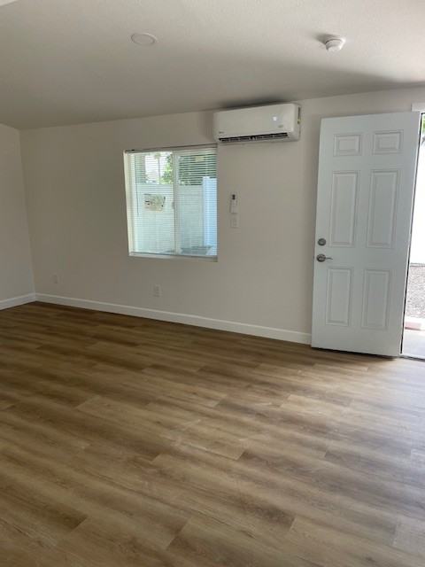 553 N Fairhaven St #NA - Photo 4 of 12