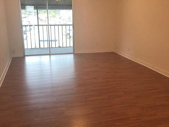 4509 S Oak Dr #O62 - Photo 3 of 17