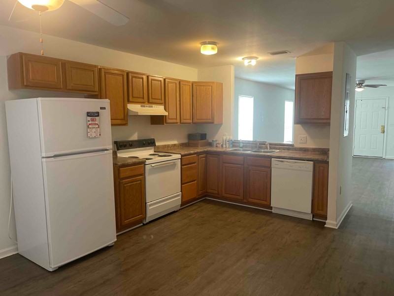 2245 S Meridian St #2 - Photo 3 of 25