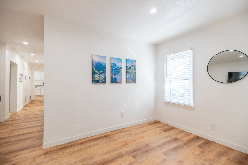 600 E 8th St - Photo 5 of 34