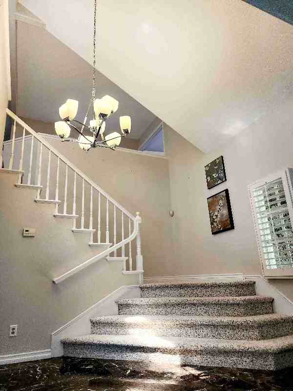 2579 Roadrunner Dr - Photo 3 of 20