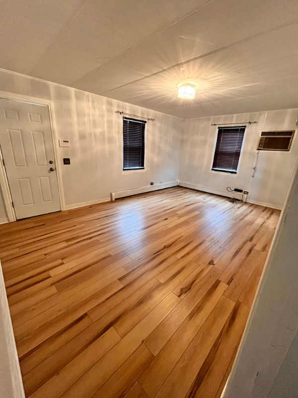 331 S 22nd St - Photo 3 of 10
