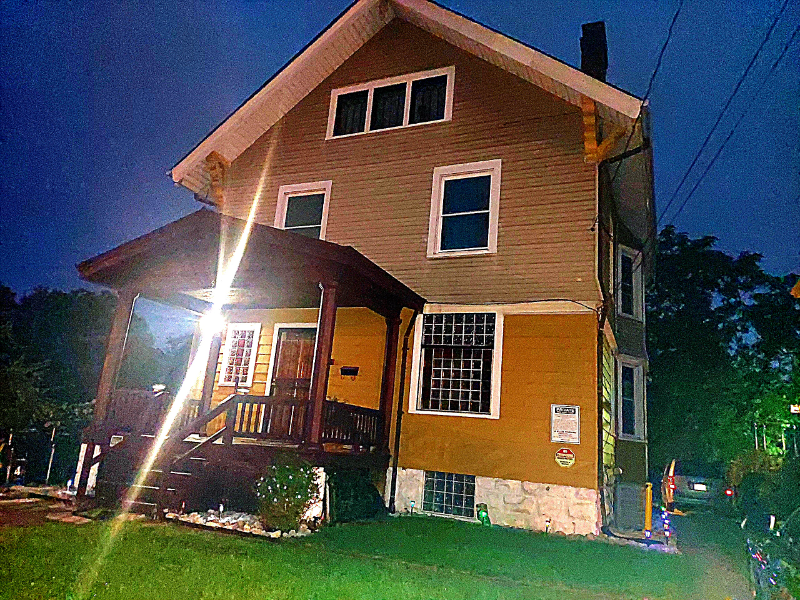 907 Lexington Ave #A