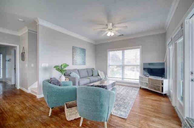 119 Blue Lagoon Dr - Photo 3 of 10